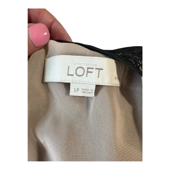 LOFT Black and Beige Lace Blouse Size PL - Picture 6 of 6